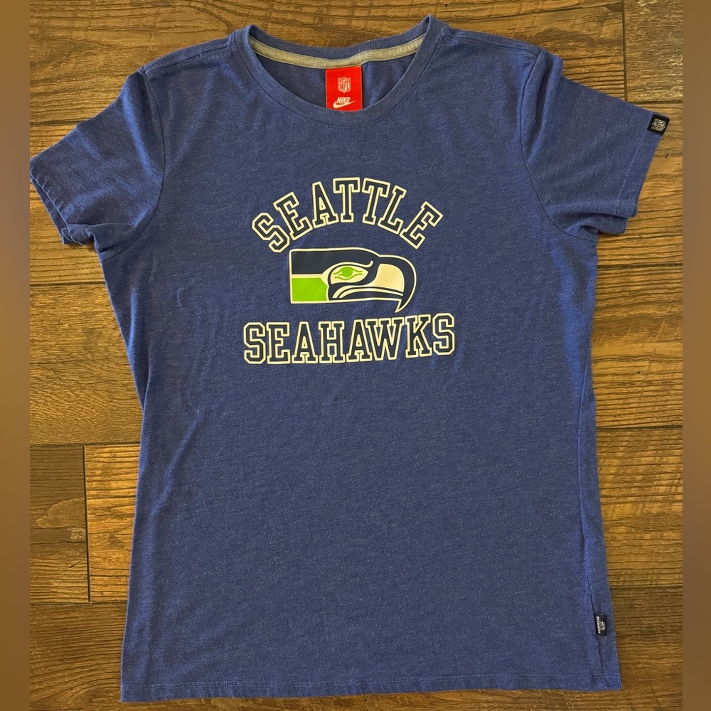 Nike Women’s Seattle Seahawks T-Shirt - sz L